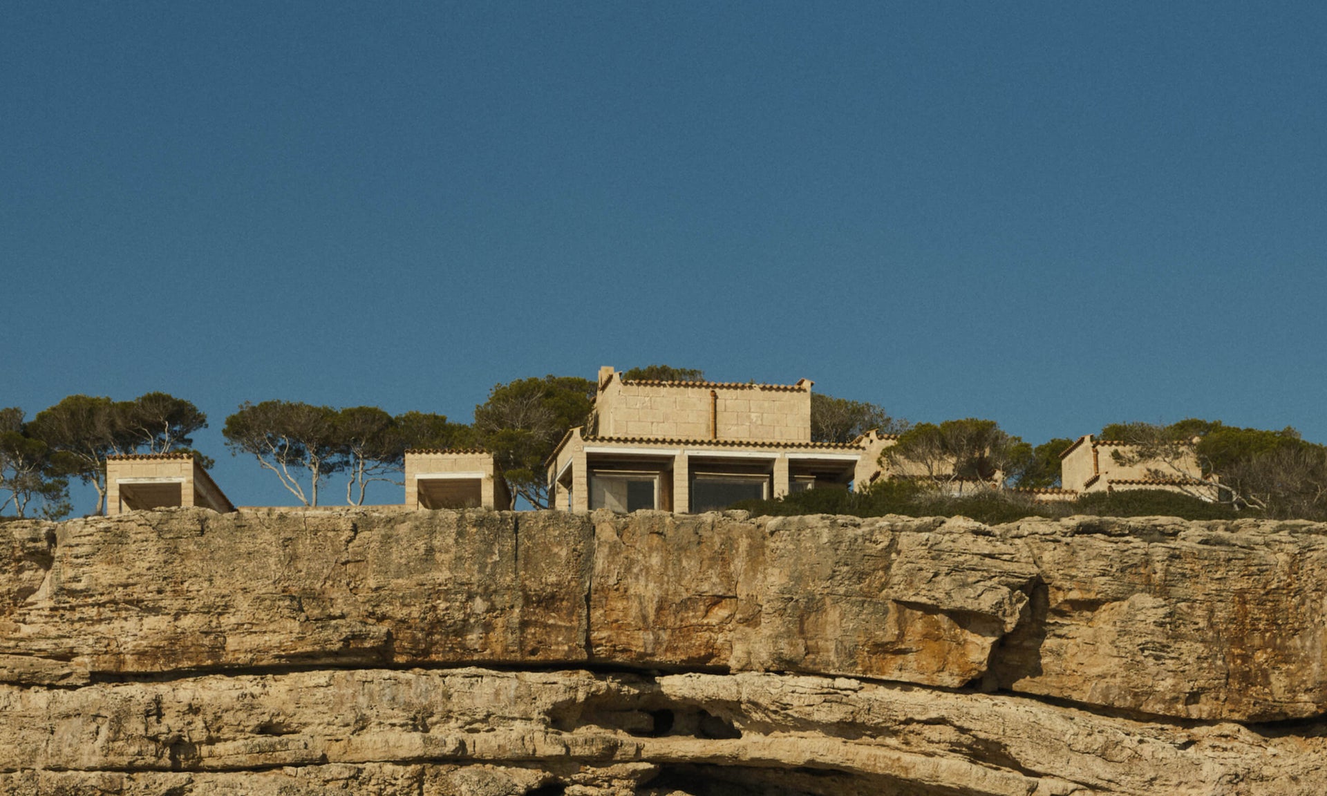 A Book by Apartamento: Can Lis, Jørn Utzon