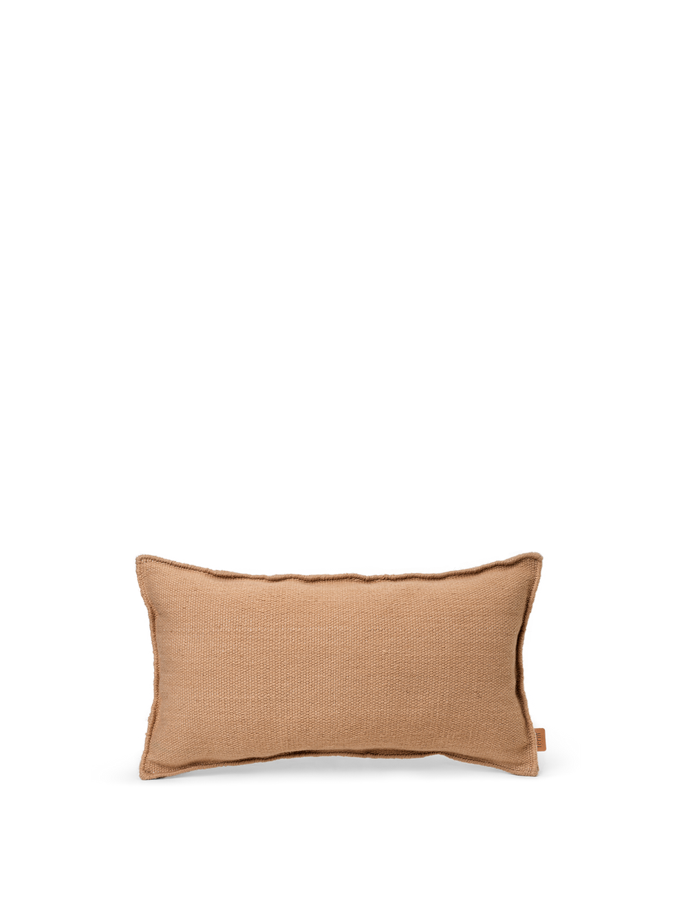Desert Cushion en arena, rectangular con textura tejida