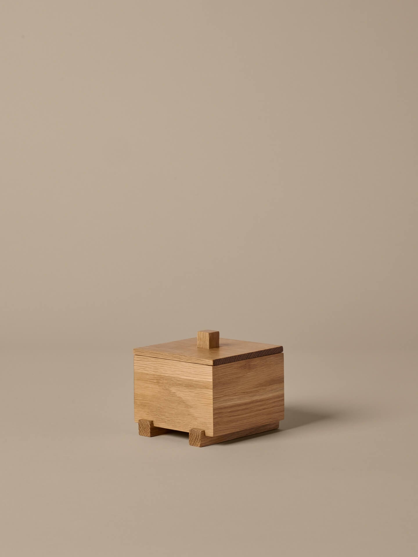 what we want moku box leg ウォールナット Moku Box - Natural Oak – Ferm Living