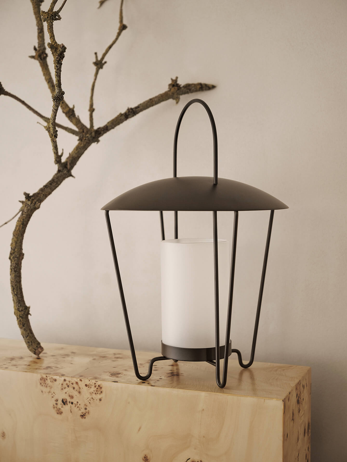 Abri Lantern – Black | Beautiful outdoor lantern for your garden
