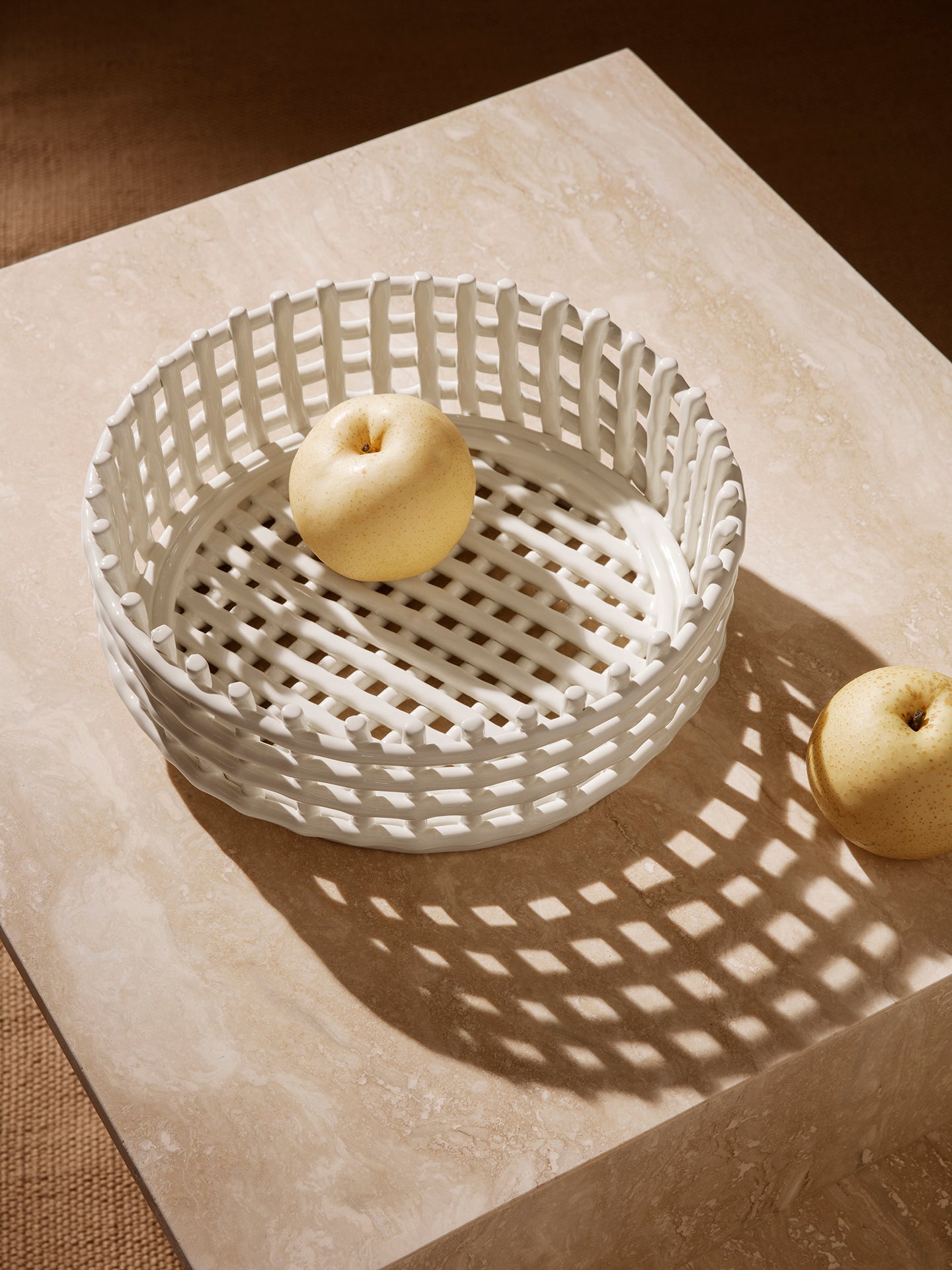 Ceramic Centrepiece – Off-white | Ferm Living