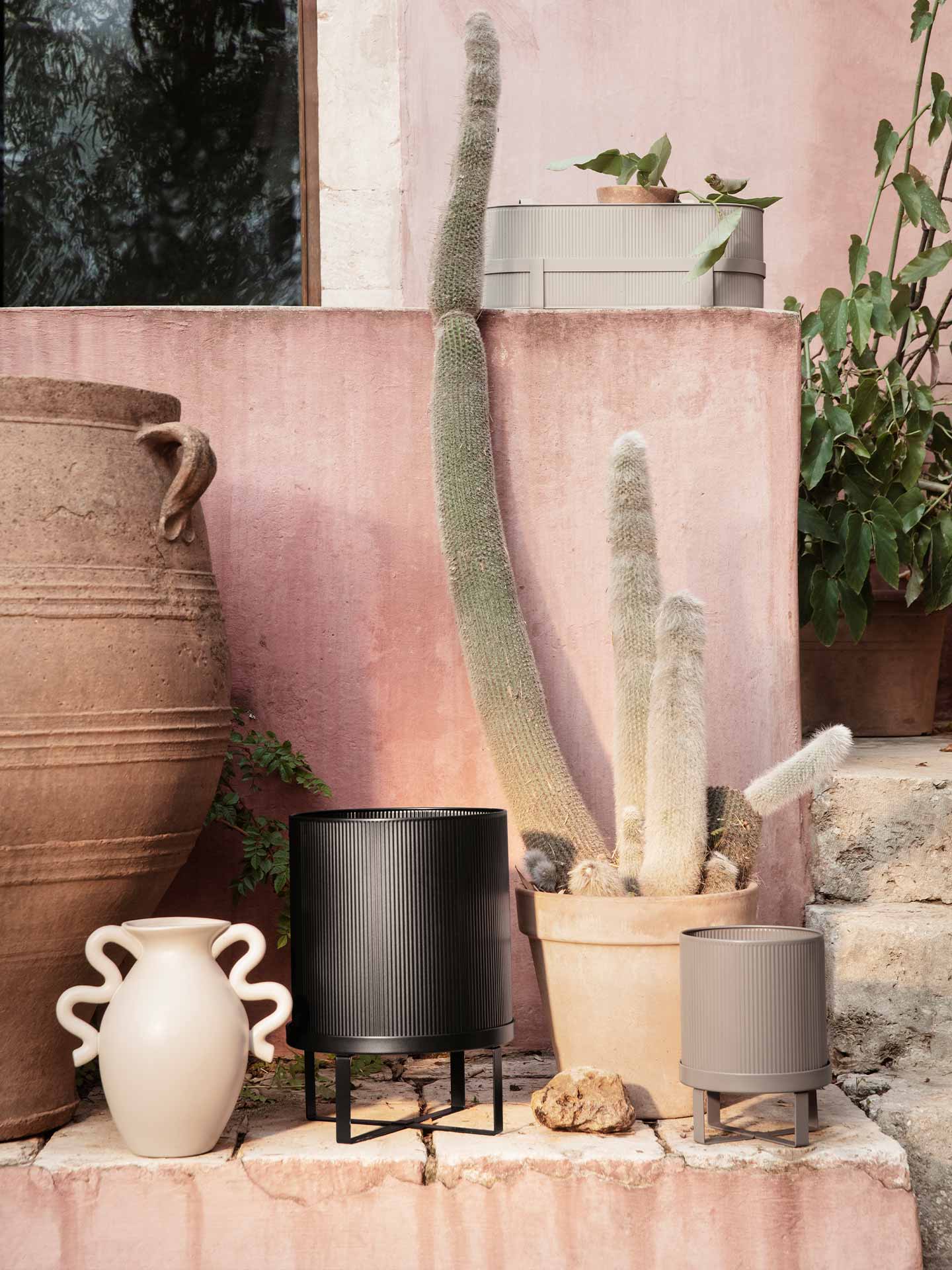 Ferm Living Large Bau Pot in Black
