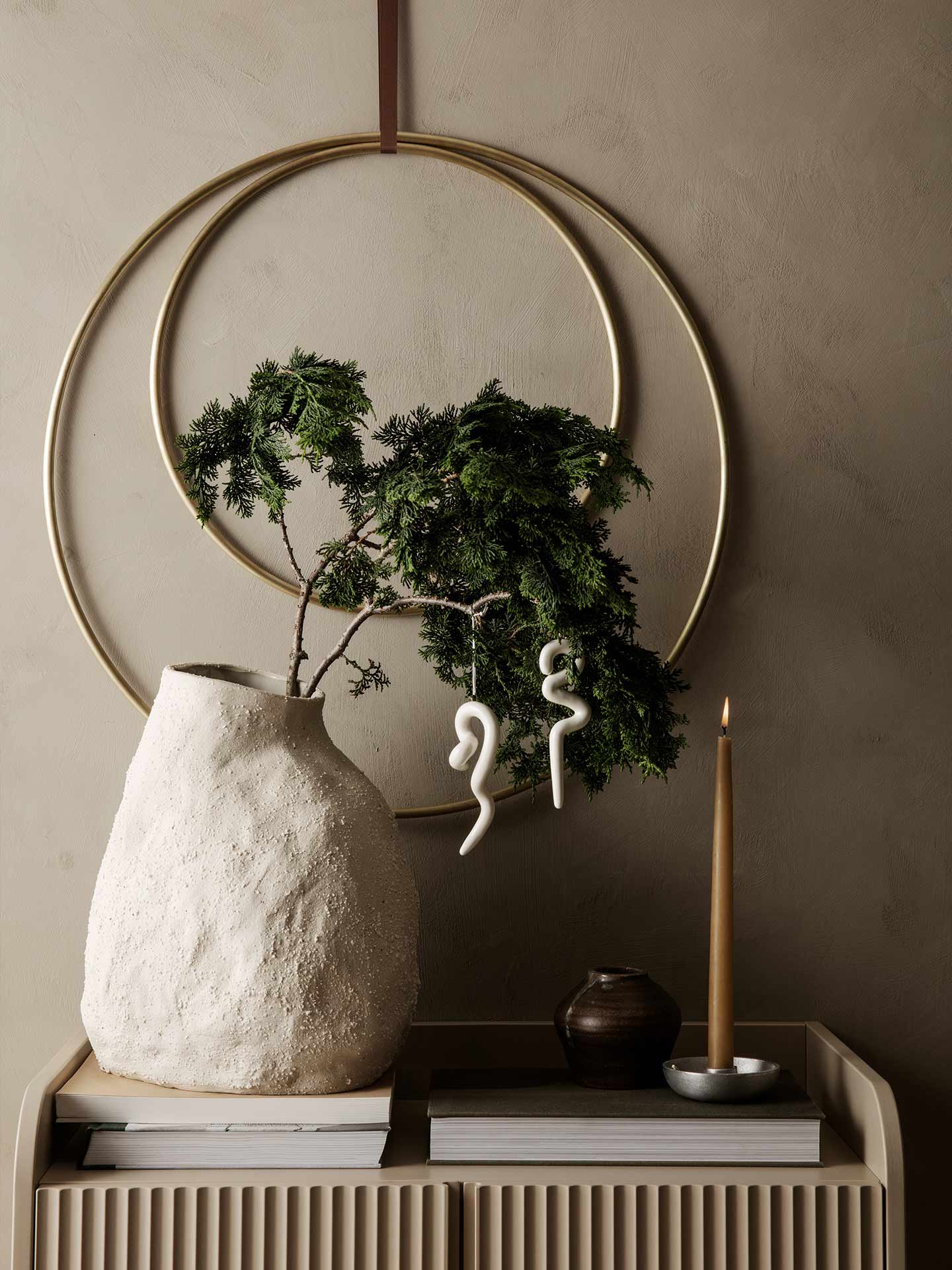 Deco Frame Ring - Small in Messing | Ferm Living