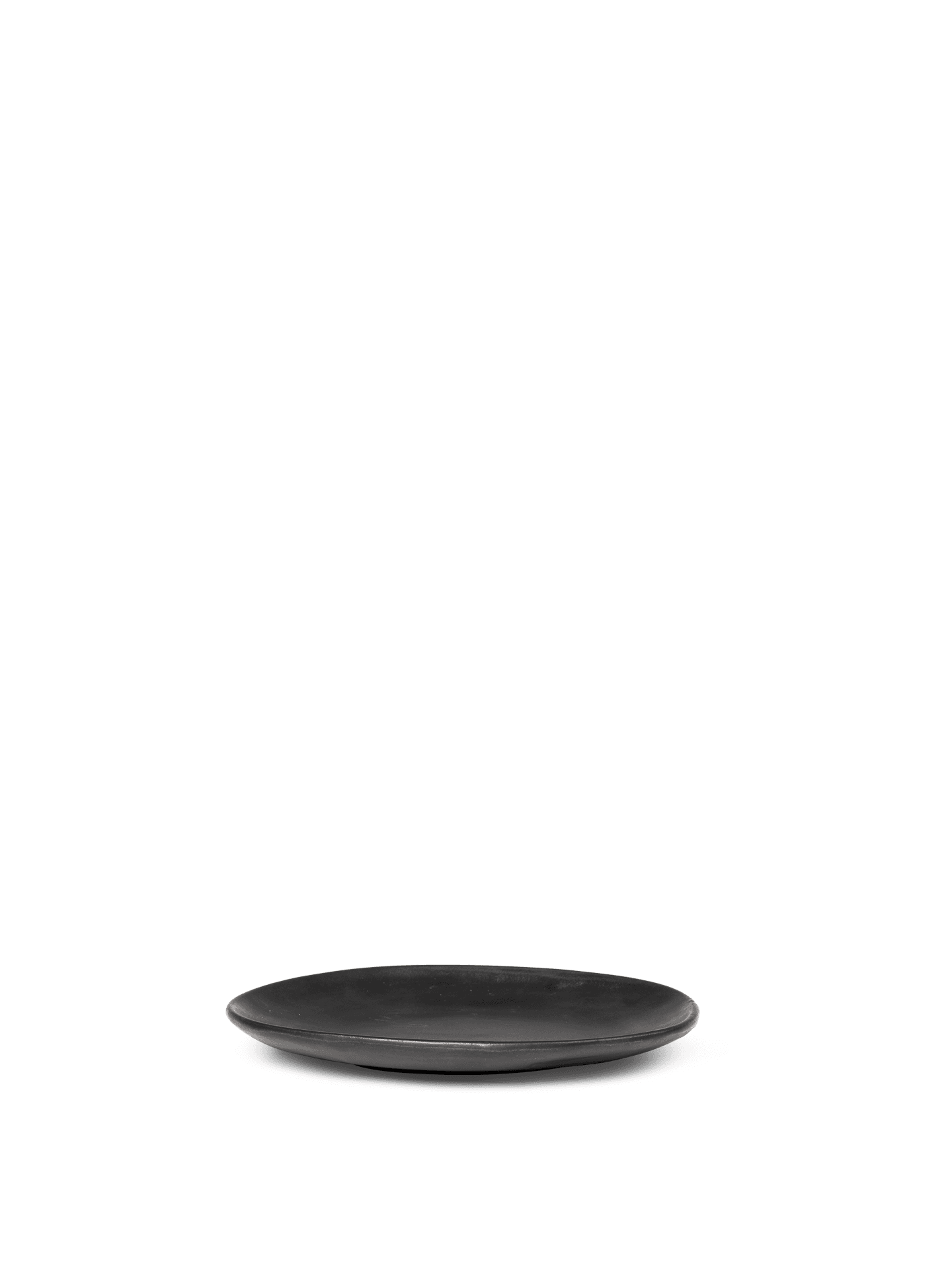Flow Plate | Black plate with matte glaze | Ferm Living