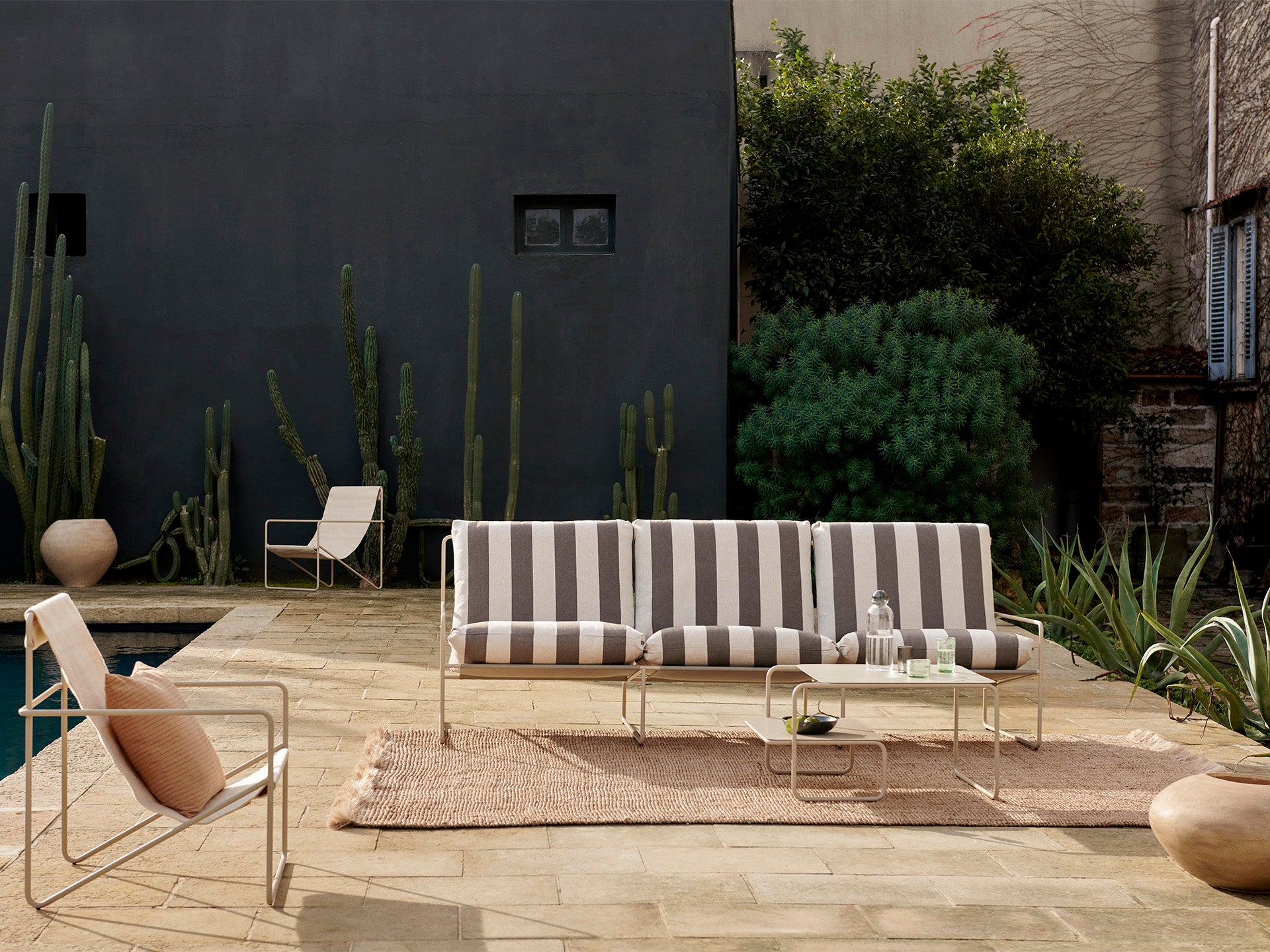 Desert 3-seater - Stripe - Cashmere/Chocolate | Ferm Living